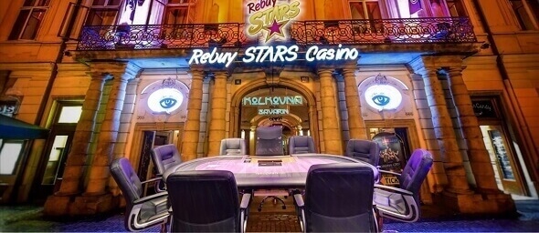 Pohled na prostředí Rebuy Stars Casino Savarin